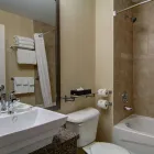 Entreprises 29 image BEST WESTERN PLUS BOWMANVILLE travel & tourism dans Bowmanville ON