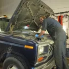 Entreprises 2 image BINAKA AUTO SALES & REPAIR LTD Used Car Dealers dans Surrey BC