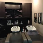 Entreprises 10 image CHIMES HAIR GROUP Hair Salons dans Aurora ON