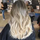 Entreprises 19 image COIFFURE EVOLUTION Hair Salons dans Laval QC