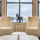 Entreprises 25 image COMFORT HOTEL & SUITES travel & tourism dans Peterborough ON