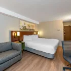 Entreprises 16 image COMFORT INN SOUTH SHORE travel & tourism dans Boucherville QC