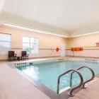 Entreprises 11 image COMFORT INN & SUITES travel & tourism dans Bowmanville ON