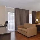 Entreprises 10 image COMFORT INN travel & tourism dans Brampton ON