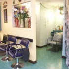 Entreprises 5 image COOMBS HAIR STUDIO Hair Salons dans Parksville BC