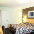Entreprises 7 image GREEN ACRES MOTEL travel & tourism dans Mississauga ON