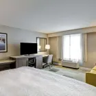 Entreprises 17 image HAMPTON INN & SUITES BY HILTON SASKATOON AIRPORT travel & tourism dans Saskatoon SK