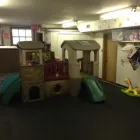 Entreprises 2 image HELPING HANDS EARLY LEARNING DAYCARE Day Centres dans Edmonton AB