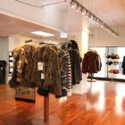 Entreprises 7 image HERMAN-SELLERS-GOUGH FURS Industries & Agriculture dans Toronto ON