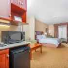 Entreprises 4 image HOLIDAY INN EXPRESS & SUITES CLARINGTON - BOWMANVILLE Wedding Venues dans Bowmanville ON