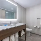 Entreprises 20 image HOLIDAY INN EXPRESS & SUITES MONCTON Wedding Venues dans Moncton NB