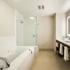 Entreprises 18 image HOLIDAY INN EXPRESS & SUITES VICTORIA - COLWOOD Wedding Venues dans Colwood BC