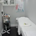 Entreprises 4 image JADE THREAD & WAX BAR Beauty & Personal Care Services dans East York ON