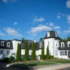 Entreprises 9 image MACLACHLAN COLLEGE Elementary & Secondary Schools dans Oakville ON
