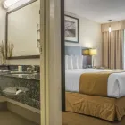 Business 28 image QUALITY HOTEL travel & tourism in Burlington ON