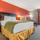 Entreprises 28 image QUALITY INN & SUITES travel & tourism dans Mississauga ON