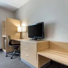 Business 29 image QUALITY INN & SUITES travel & tourism in Oakville ON