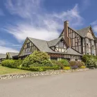 Entreprises 24 image QUALITY INN WADDLING DOG travel & tourism dans Saanichton BC