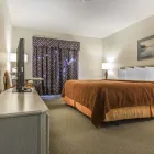 Business 10 image QUALITY SUITES travel & tourism in Laval QC