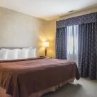 Business 14 image QUALITY SUITES travel & tourism in Laval QC