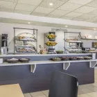 Business 23 image QUALITY SUITES travel & tourism in Laval QC