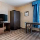 Entreprises 37 image QUALITY SUITES travel & tourism dans Québec QC