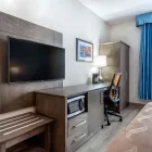 Entreprises 46 image QUALITY SUITES travel & tourism dans Québec QC