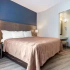 Entreprises 7 image QUALITY SUITES travel & tourism dans Québec QC