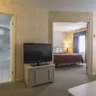 Business 8 image QUALITY SUITES travel & tourism in Laval QC
