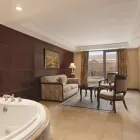 Entreprises 3 image RADISSON TORONTO AIRPORT WEST travel & tourism dans Mississauga ON