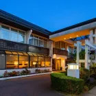 Entreprises 18 image SURESTAY HOTEL BY BEST WESTERN NORTH VANCOUVER CAPILANO travel & tourism dans North Vancouver BC
