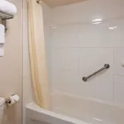 Entreprises 26 image SURESTAY HOTEL BY BEST WESTERN NORTH VANCOUVER CAPILANO travel & tourism dans North Vancouver BC