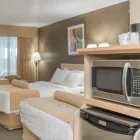 Entreprises 9 image SURESTAY PLUS HOTEL BY BEST WESTERN SEVEN OAKS travel & tourism dans Regina SK