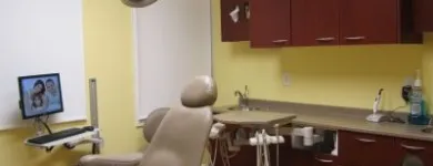Entreprises 2 image AUX PETITS SOINS DENTAIRES Health & Medicine dans Montréal QC
