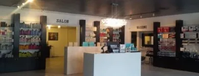 Entreprises 6 image BEAUTY NOW SUPPLY + SALON Nail Salons & Technicians dans East York ON