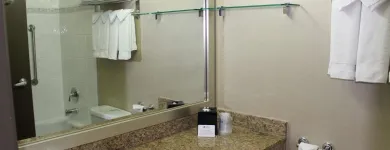 Entreprises 9 image BEST WESTERN PLUS UPTOWN HOTEL travel & tourism dans Vancouver BC