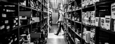 Entreprises 6 image BUMPER TO BUMPER-J.B. GROUP WAREHOUSE Storage Facilities & Self-Storage Units dans Victoria BC