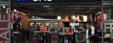 Entreprises 3 image CENTRE VILLAGE MALL Shopping Centres & Malls dans Lethbridge AB