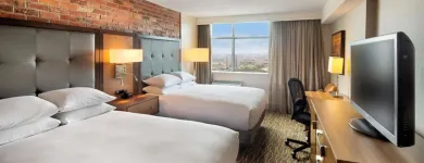 Entreprises 18 image DOUBLETREE BY HILTON TORONTO AIRPORT travel & tourism dans Toronto ON