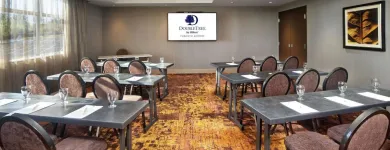Entreprises 22 image DOUBLETREE BY HILTON TORONTO AIRPORT travel & tourism dans Toronto ON