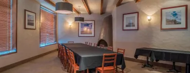 Business 31 image FOUR POINTS BY SHERATON EDMONTON SOUTH travel & tourism in Edmonton AB