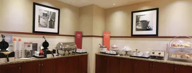 Business 32 image HAMPTON INN & SUITES BY HILTON LAVAL travel & tourism in Laval QC