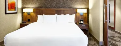 Business 29 image HILTON MONTREAL/LAVAL travel & tourism in Laval QC