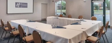 Business 17 image HOLIDAY INN EXPRESS & SUITES BELLEVILLE Wedding Venues in Belleville ON