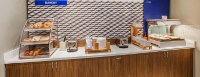 Business 28 image HOLIDAY INN EXPRESS & SUITES CLARINGTON - BOWMANVILLE Wedding Venues in Bowmanville ON