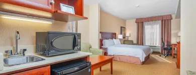 Business 4 image HOLIDAY INN EXPRESS & SUITES CLARINGTON - BOWMANVILLE Wedding Venues in Bowmanville ON