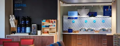 Entreprises 12 image HOLIDAY INN EXPRESS & SUITES VICTORIA - COLWOOD Wedding Venues dans Colwood BC