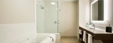 Entreprises 18 image HOLIDAY INN EXPRESS & SUITES VICTORIA - COLWOOD Wedding Venues dans Colwood BC