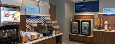 Business 26 image HOLIDAY INN EXPRESS TORONTO DOWNTOWN Wedding Venues in Toronto ON