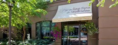 Entreprises 16 image HOLIDAY INN & SUITES NORTH VANCOUVER Wedding Venues dans North Vancouver BC